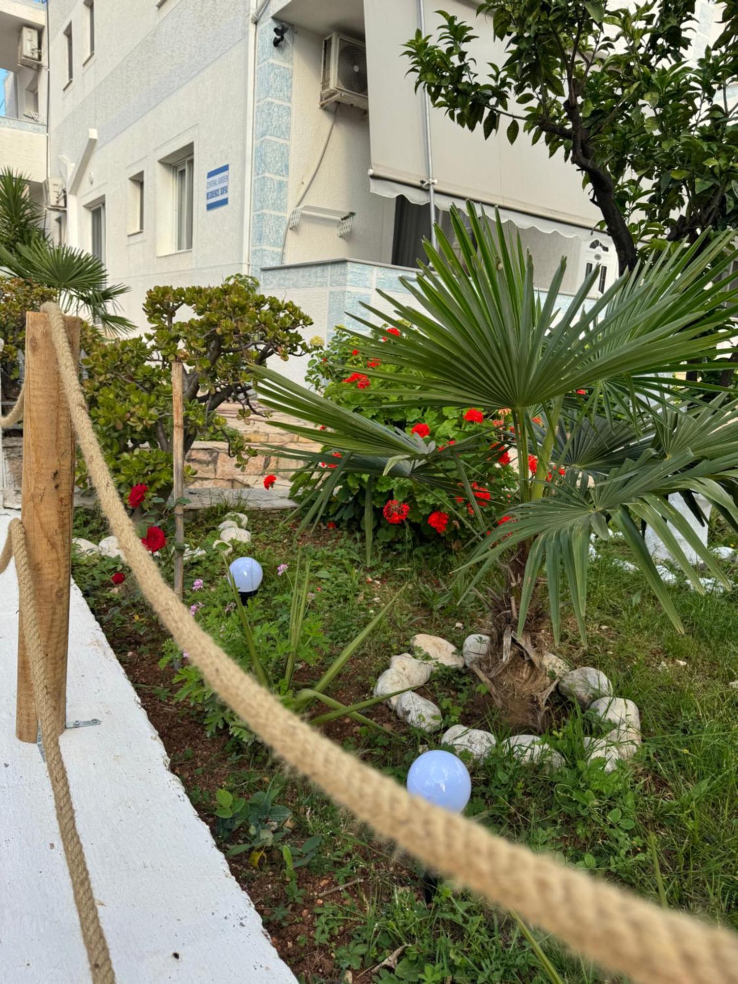Central Garden Residence Sofia - Free Parking Ksamil Eksteriør billede