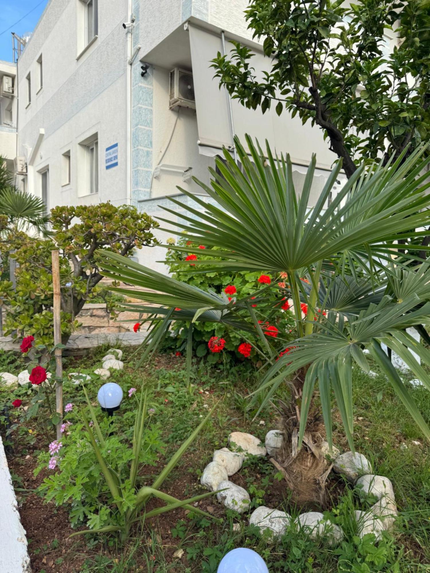Central Garden Residence Sofia - Free Parking Ksamil Eksteriør billede